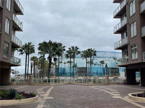 Photo of 488 E Ocean Blvd #1518, Long Beach, CA 90802 (MLS # PW26061367)