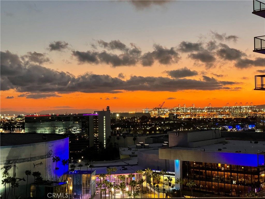 Photo of 488 E Ocean Blvd #1518, Long Beach, CA 90802 (MLS # PW26061367)