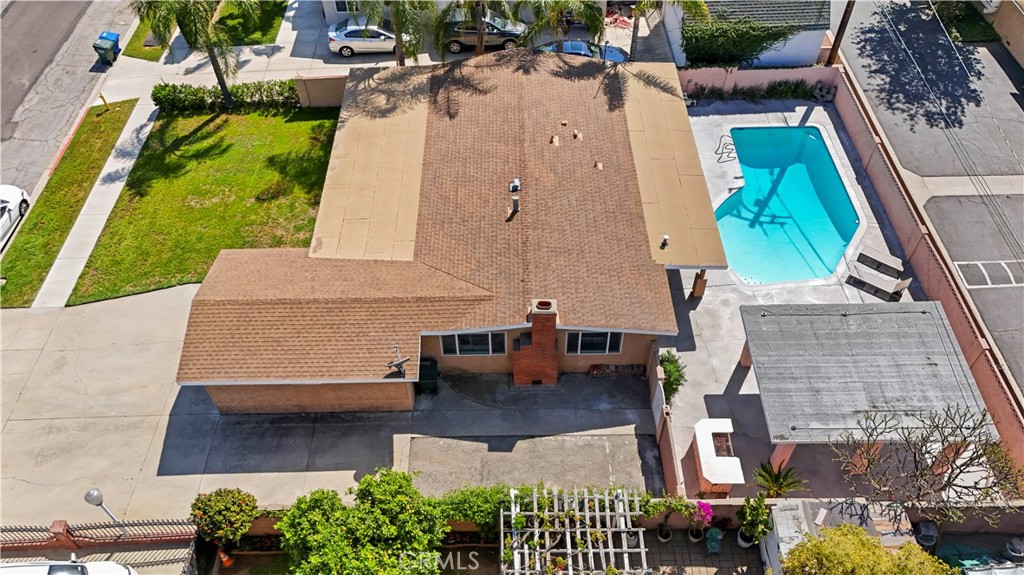 4739 N Conwell Avenue