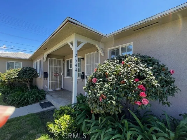 Burbank, California 91504, United States, 1 Bedroom Bedrooms, ,1 BathroomBathrooms,Residential,Active,250677