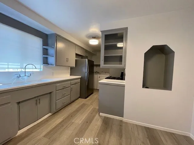 Burbank, California 91504, United States, 1 Bedroom Bedrooms, ,1 BathroomBathrooms,Residential,Active,250677