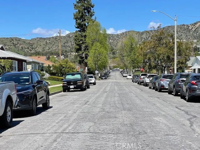 Burbank, California 91504, United States, 1 Bedroom Bedrooms, ,1 BathroomBathrooms,Residential,Active,250677