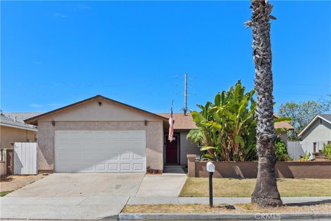 Photo of 711 Arthur AVE, Oceanside, CA 92057 (MLS # OC26192601)