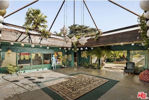 Photo of 6310 Tompkins Way, Culver City, CA 90232 (MLS # 26669733)