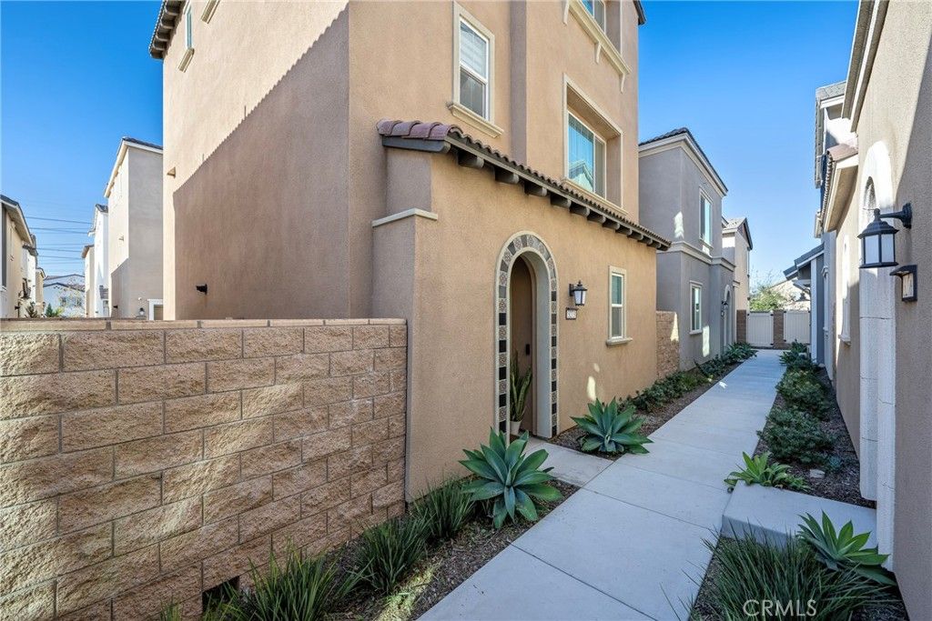 Photo of 3273 S Cantona Paseo, Ontario, CA 91762 (MLS # TR26021512)