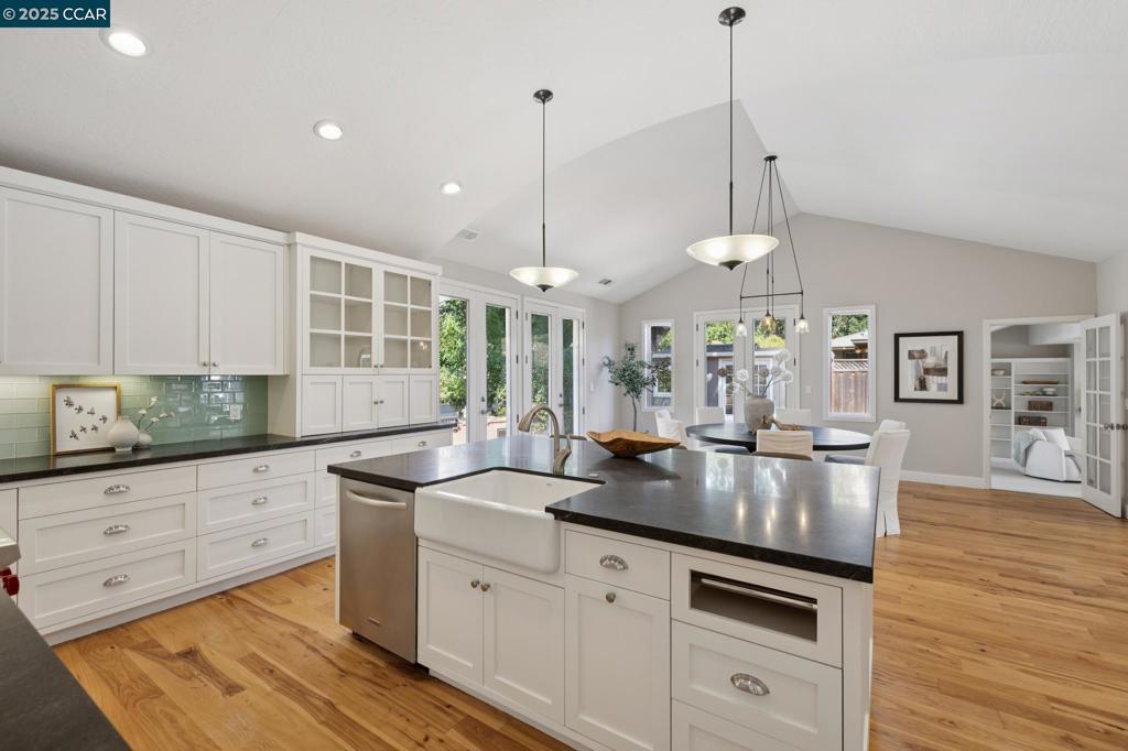 BURTON VALLEY - Residential