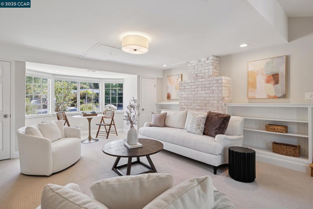 BURTON VALLEY - Residential