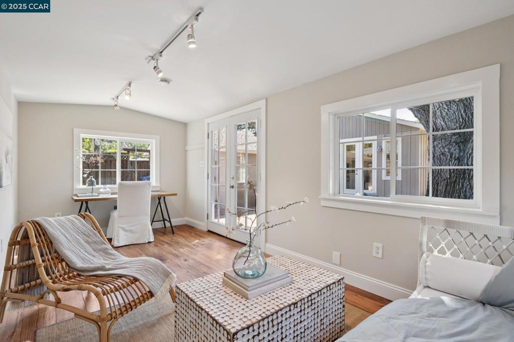 BURTON VALLEY - Residential