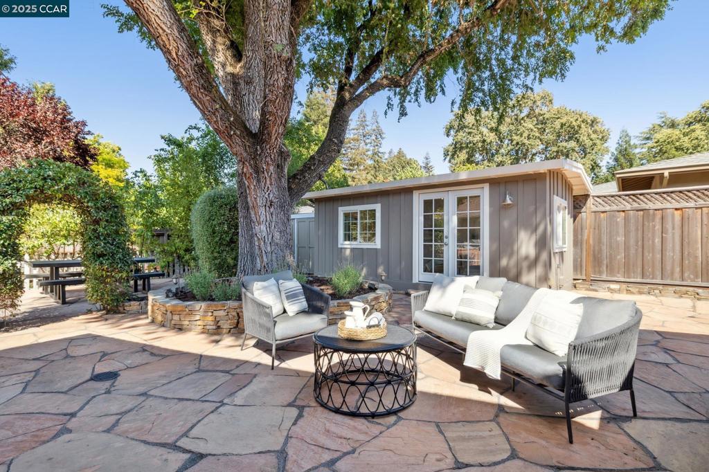 BURTON VALLEY - Residential