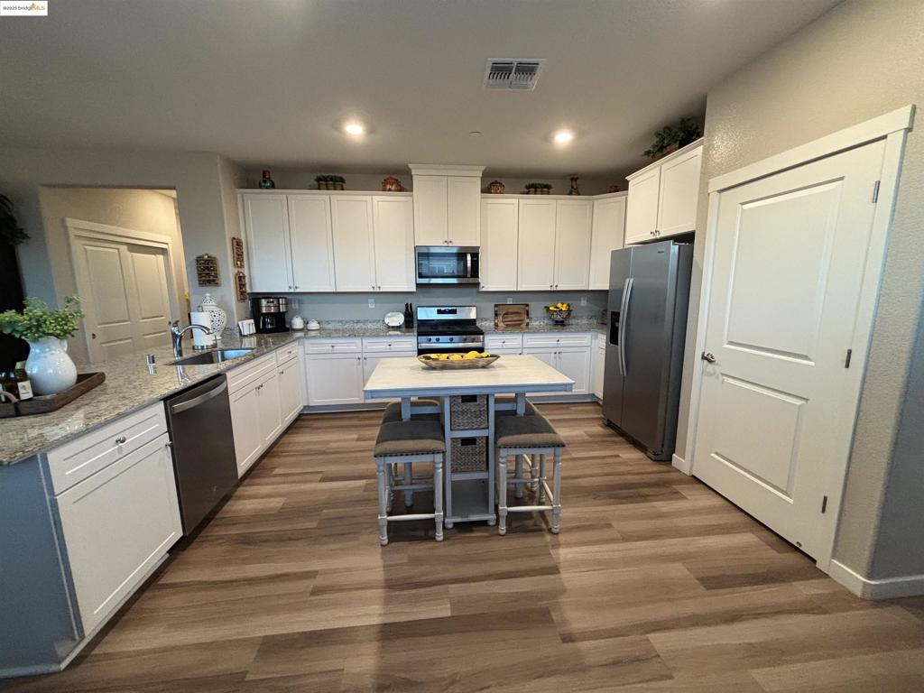 SUMMIT - Residential