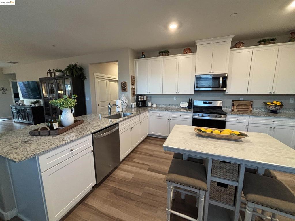 SUMMIT - Residential