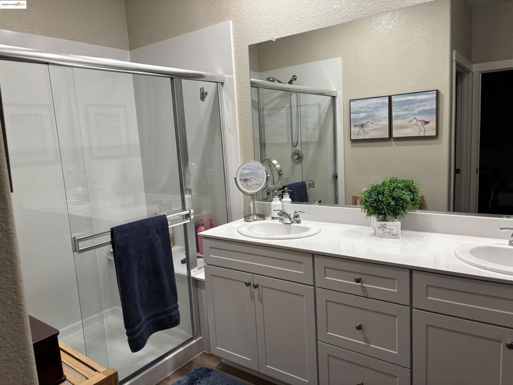 SUMMIT - Residential