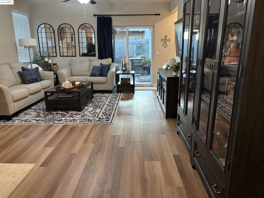 SUMMIT - Residential