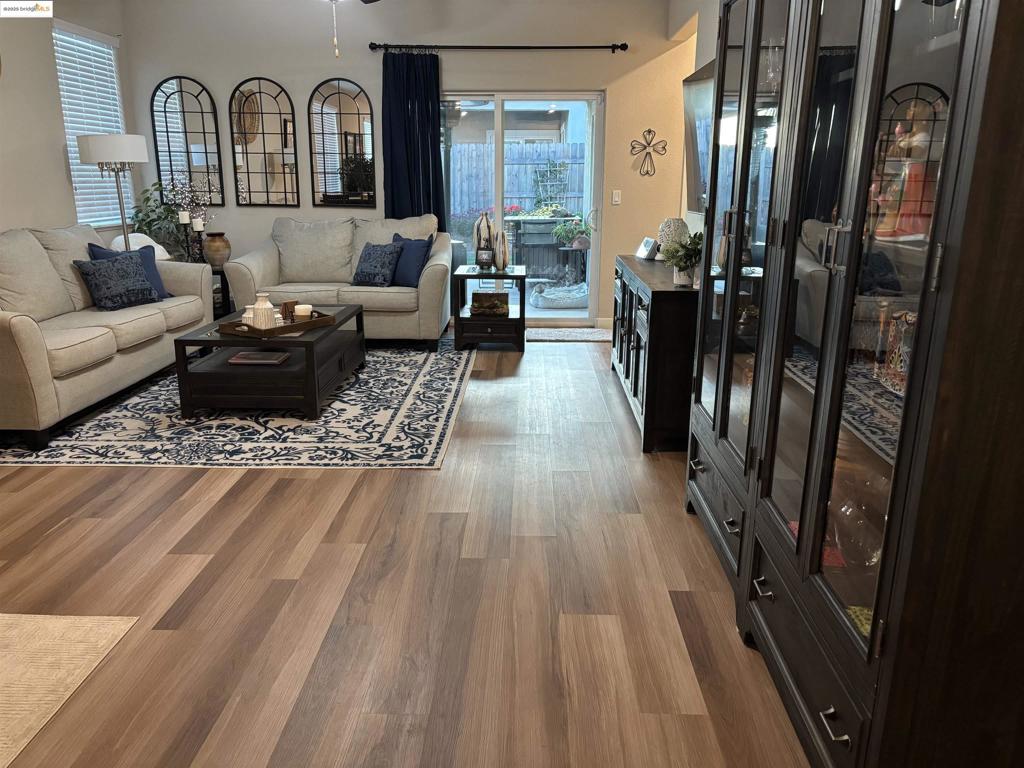 SUMMIT - Residential