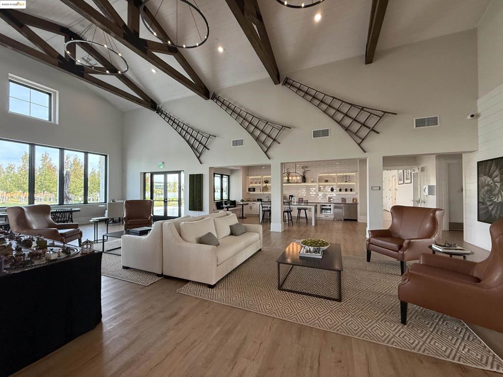 SUMMIT - Residential