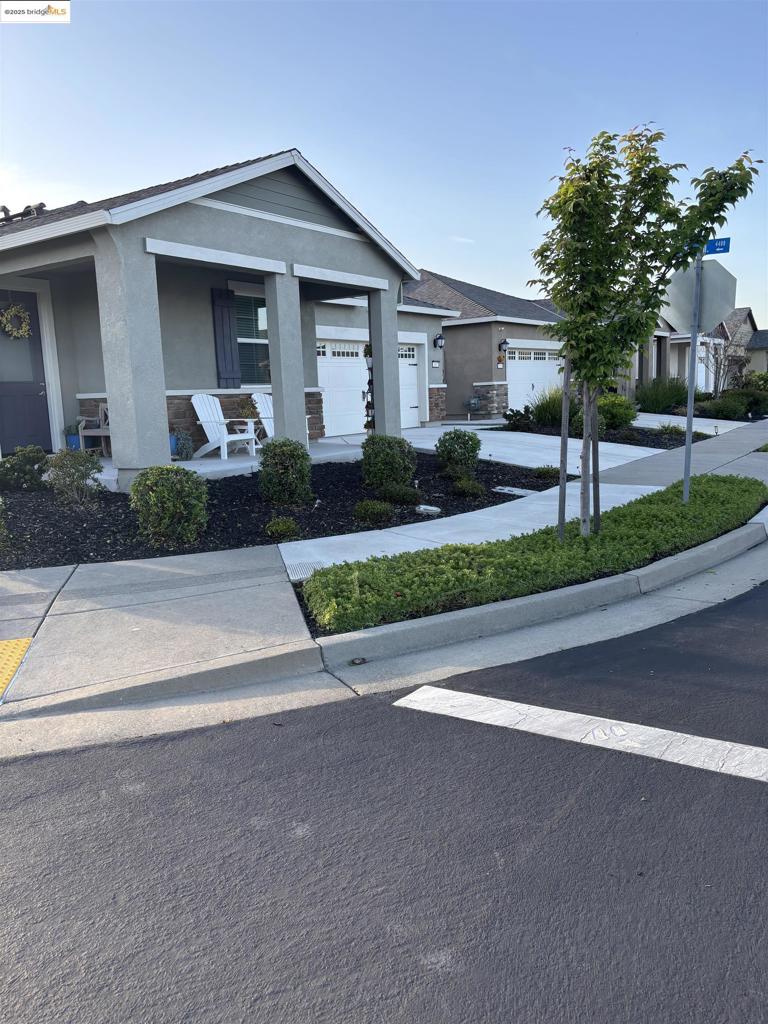 SUMMIT - Residential