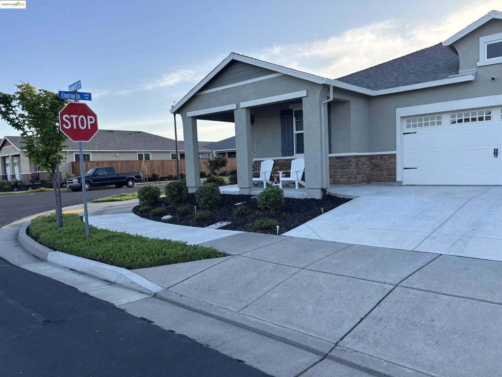 SUMMIT - Residential