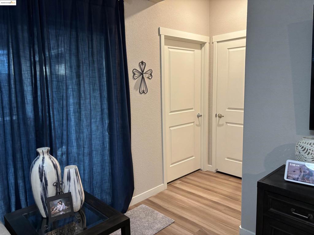 SUMMIT - Residential