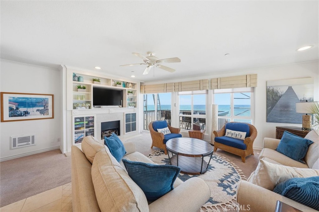 625 Esplanade 9