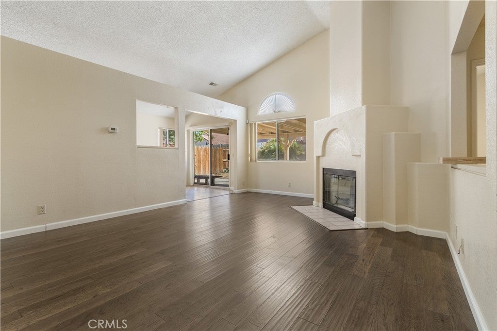 1800 Sierra View