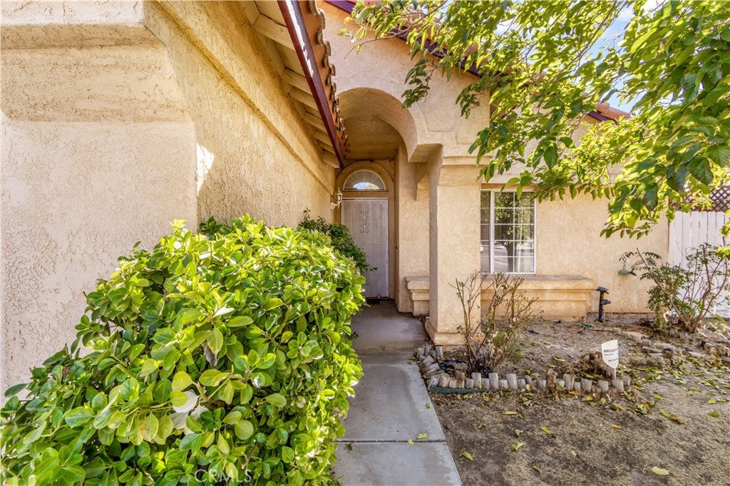 1800 Sierra View