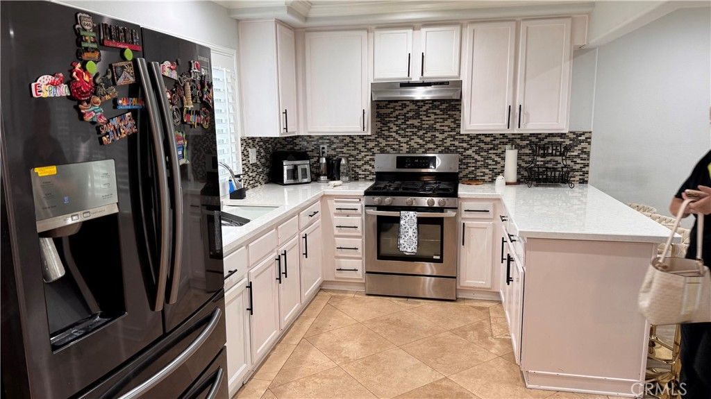 Photo of 20656 Septo Street, Chatsworth, CA 91311 (MLS # SR25223846)