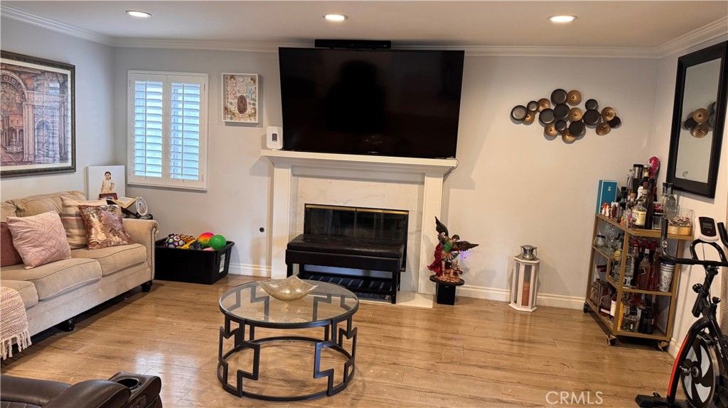 Photo of 20656 Septo Street, Chatsworth, CA 91311 (MLS # SR25223846)