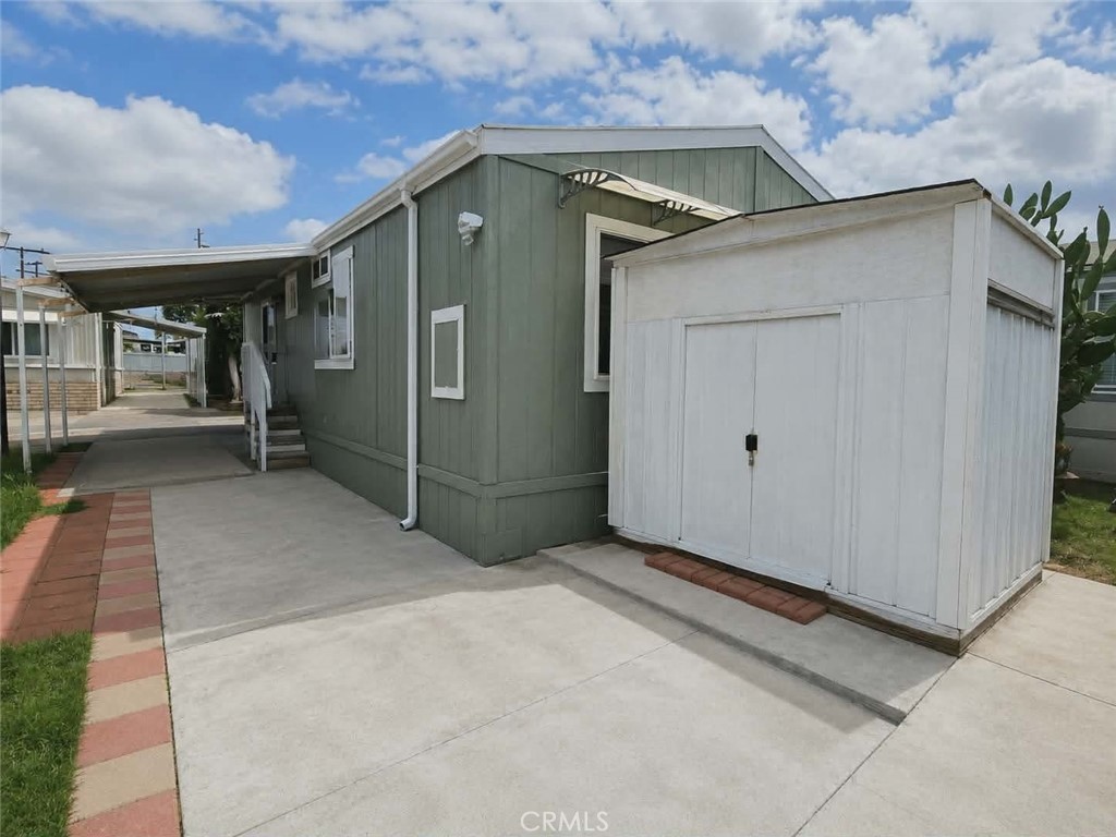 7887 Lampson Ave 39