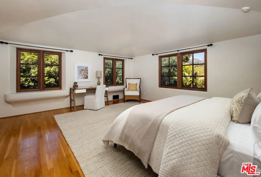 Montecito, California 93108, United States, 5 Bedrooms Bedrooms, ,6 BathroomsBathrooms,Residential,Active,172569