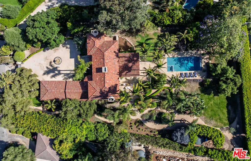 Montecito, California 93108, United States, 5 Bedrooms Bedrooms, ,6 BathroomsBathrooms,Residential,Active,172569