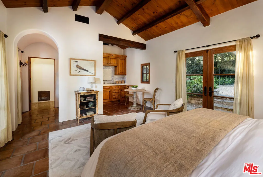 Montecito, California 93108, United States, 5 Bedrooms Bedrooms, ,6 BathroomsBathrooms,Residential,Active,172569
