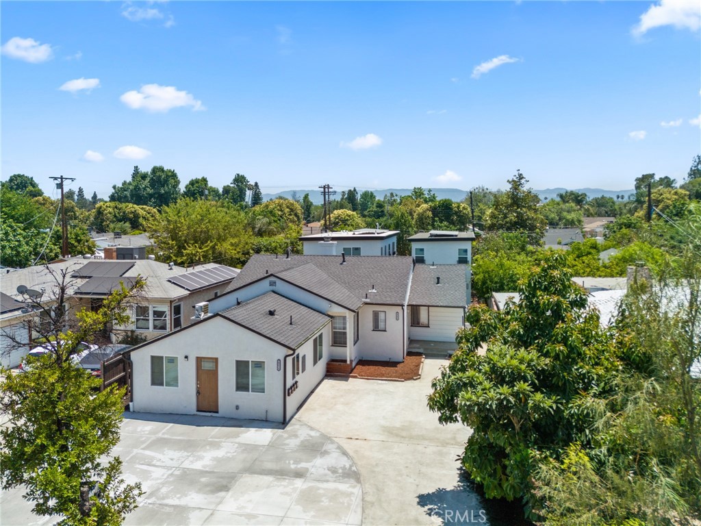 Properties 1 18656 Runnymede Street