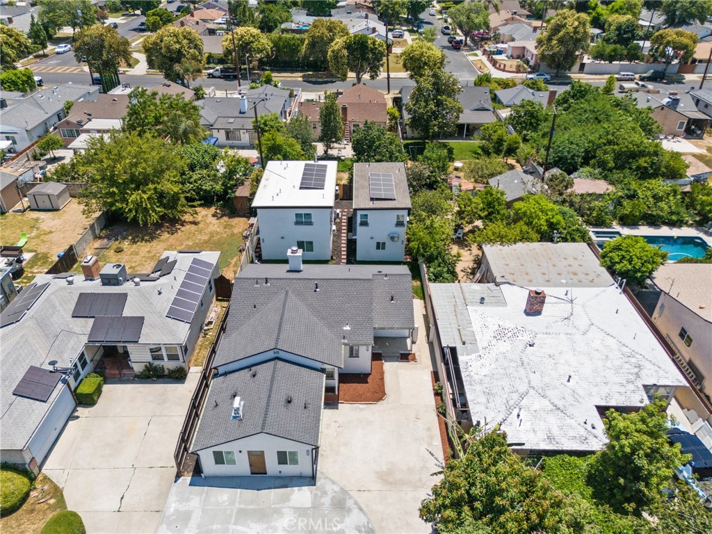 Properties 2 18656 Runnymede Street