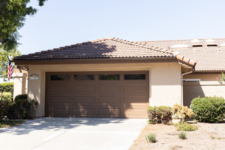 This Beautiful upgraded Townhome is a must see. Big wrap around backyard provides amazing views. Very big yard plenty of room to entertain with gas hookups. 3 bedroom 2 bath with upstairs loft perfect for home office. Upgraded bathrooms and kitchen with plenty of storage. Brand new Flooring throughout the home. Very well maintained house in a very Quiet culdesac.