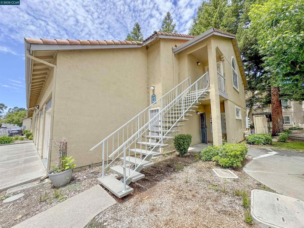 1407 Forest Run