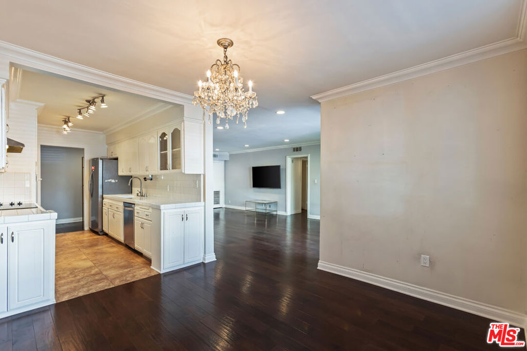 Properties 4 11970 Montana Avenue 108