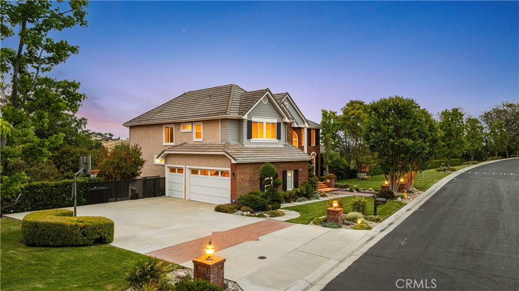 3048 Street Of The Chimes