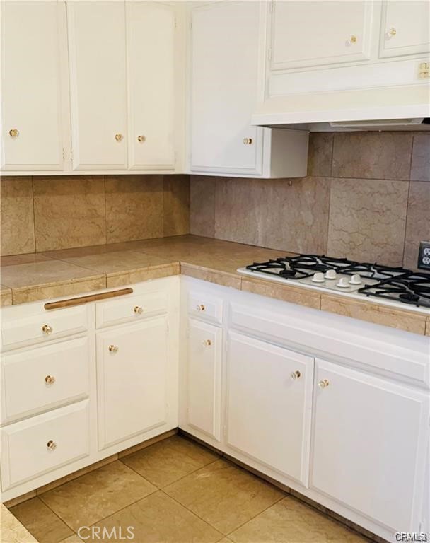 1757 N Normandie Avenue 8