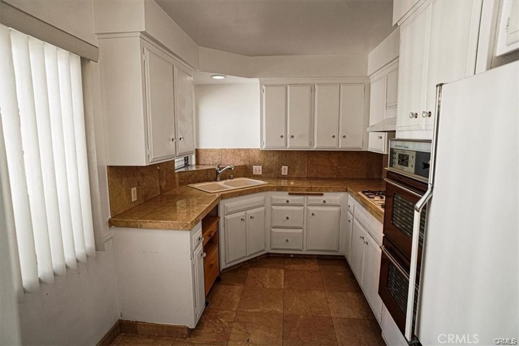 1757 N Normandie Avenue 8