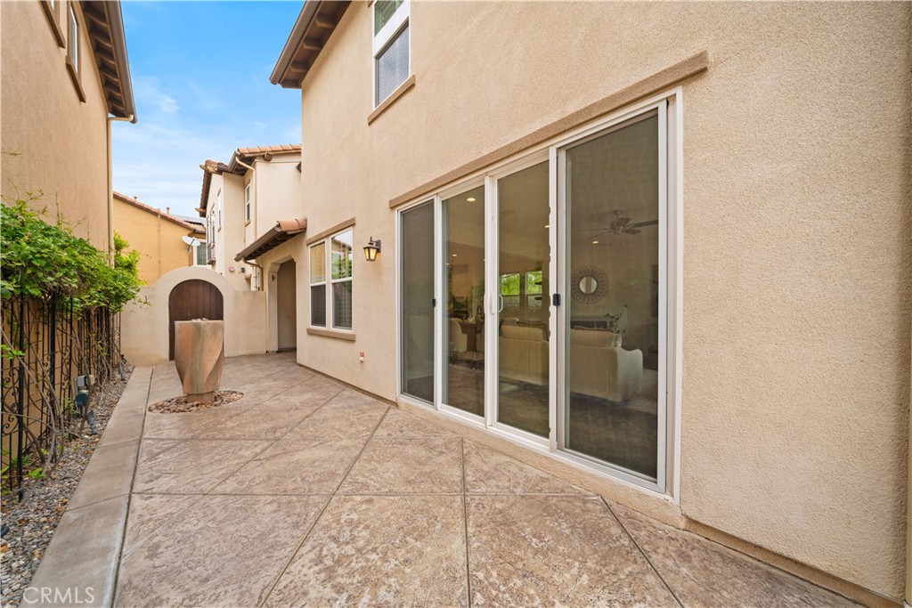 3040 E Coalinga Drive