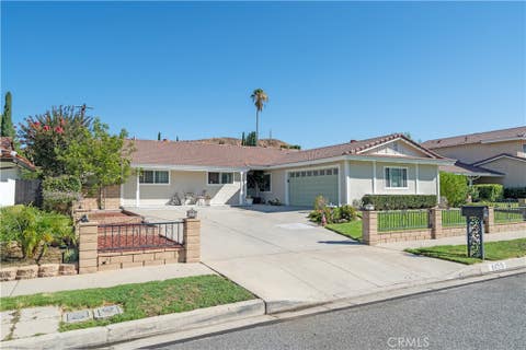 Photo of 6155 Goshen Avenue, Simi Valley, CA 93063 (MLS # SR26163353)