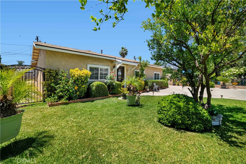 2037 Park Rose Avenue