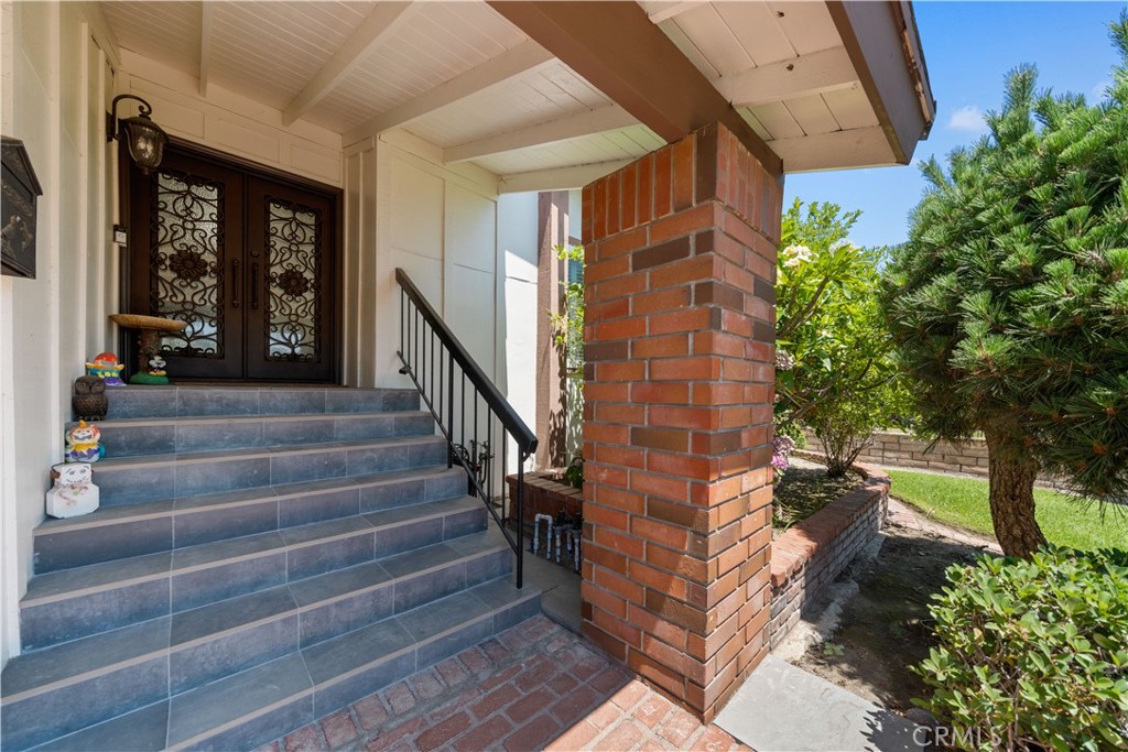23072 Aspen Knoll Drive