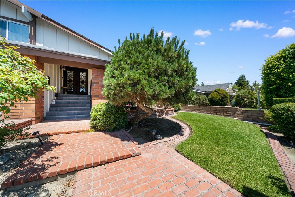 23072 Aspen Knoll Drive