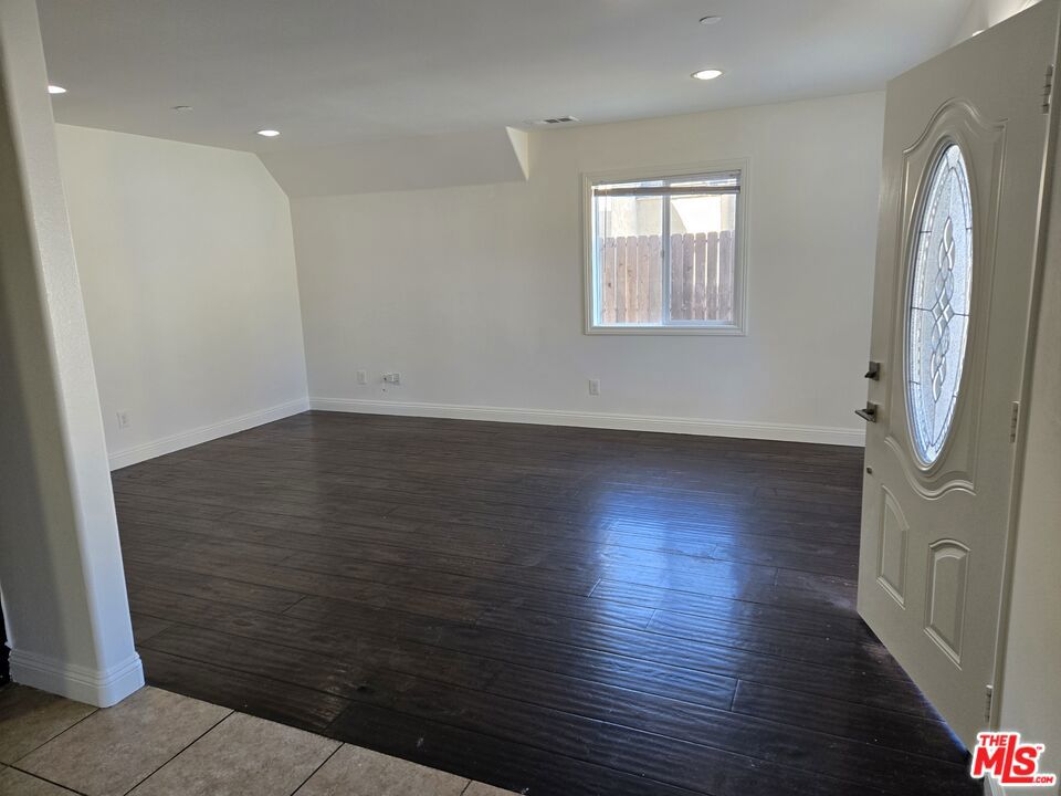 8822 Orchard Avenue 8820