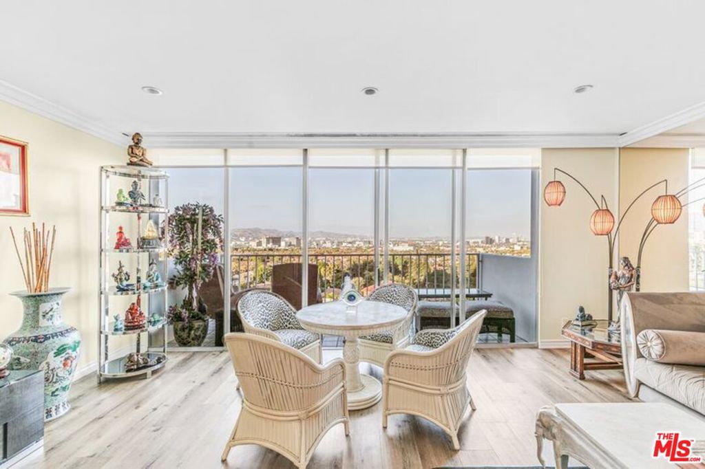 2170 Century Park East 910