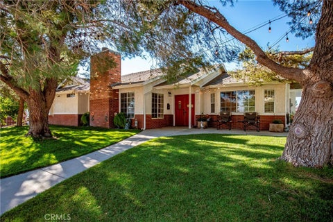 Photo of 7601 Dogwood Avenue, Rosamond, CA 93560 (MLS # SR26156081)