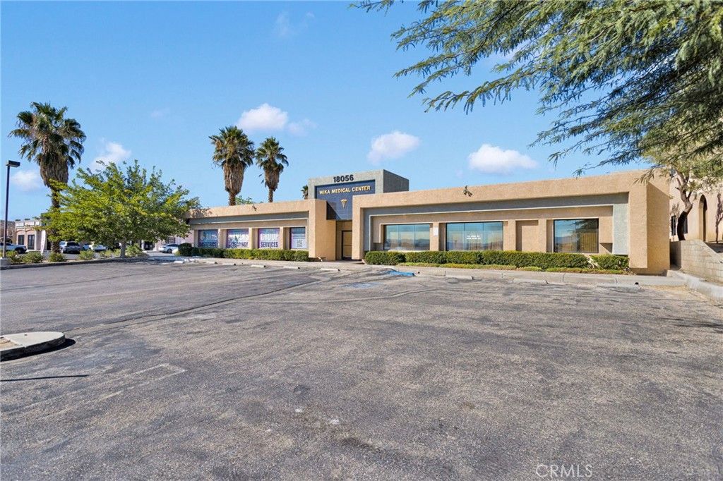 Photo of 18056 Wika Rd, Apple Valley, CA 92307 (MLS # HD25238068)