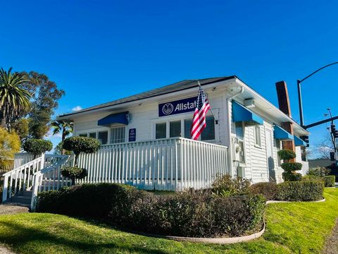 Photo of 947 D St St, Ramona, CA 92065 (MLS # 250024985SD)