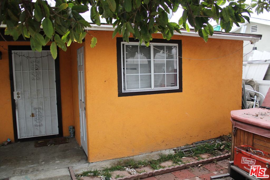 MAKE AN OFFER! Looking for a FAST CLOSE investors welcomed. BUYER TO TAKE FULL RESPONSIBILITY OF TENANT! Located in South El Monte with alley access and SEM zoning, this property is a fixer in need of cosmetic repairs perfect for value-add buyers. Features a solar lease and is on a septic tank system. Don't miss this great investment opportunity in a centrally located neighborhood. High motivated seller, MAKE AN OFFER!
